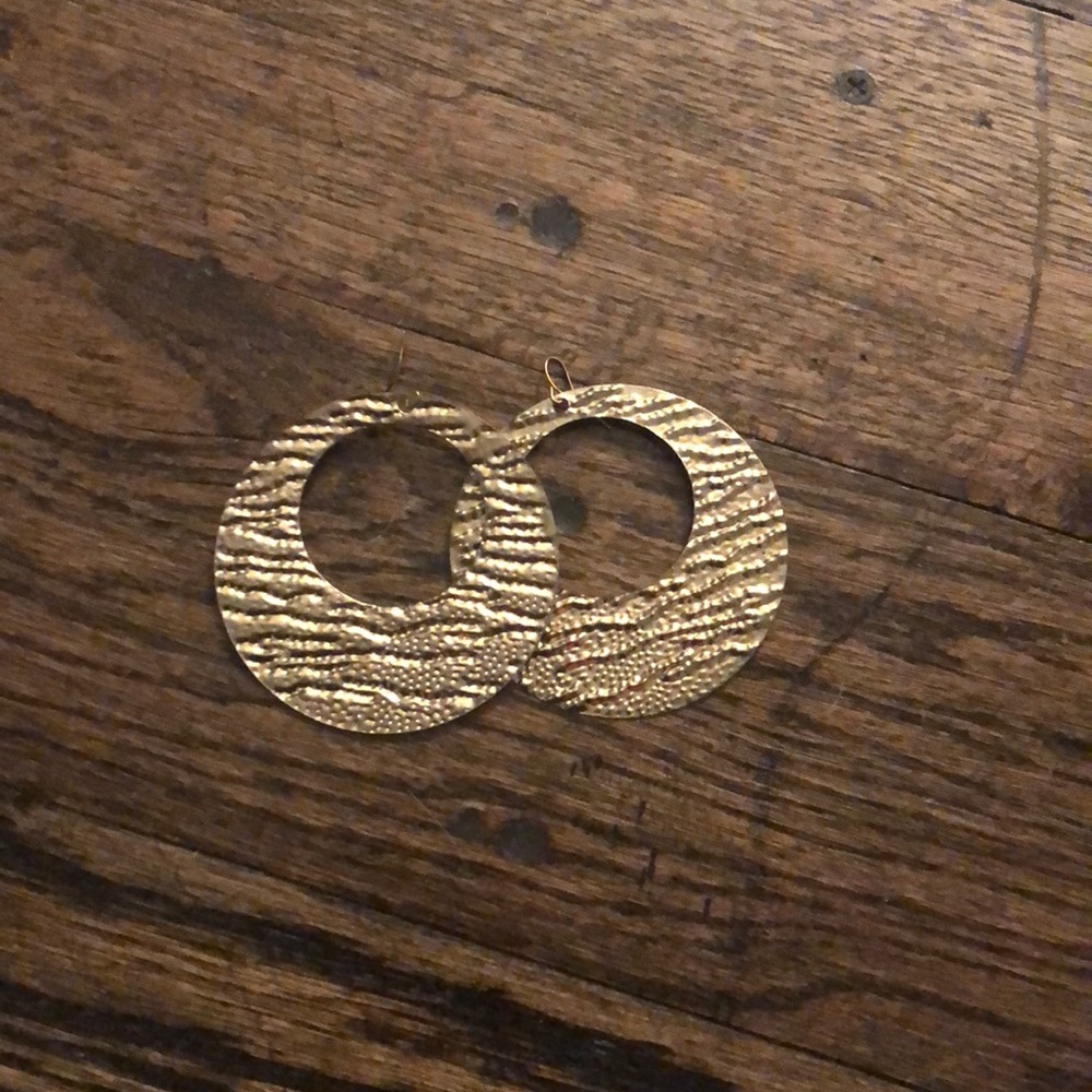 Gold hanging earrings